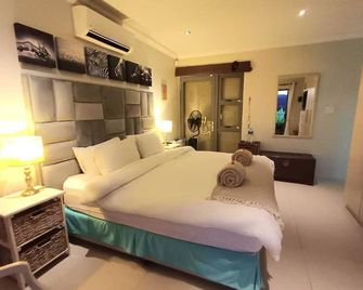 Clanwilliam Oasis BnB Guest House - Naturism, Boating, Hiking & more - Clanwilliam - Schlafzimmer