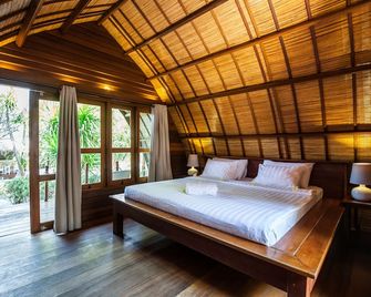 Manta Dive Gili Trawangan Resort - Pemenang - חדר שינה