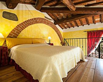 Beautiful studio located in a park with private garden, swimming pool, parking - Sinalunga - Camera da letto
