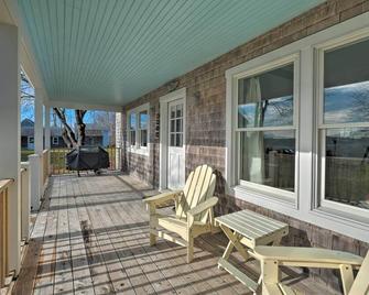 Pauls Cottage in Tenants Harbor, 1 Min to Shore - Tenants Harbor - Patio