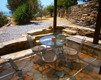 Elea Koundouros - Koundouros - Patio