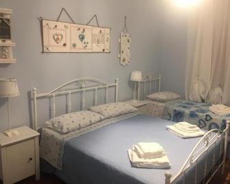 Casa della Nonna Pasqua - Taranto - Makuuhuone