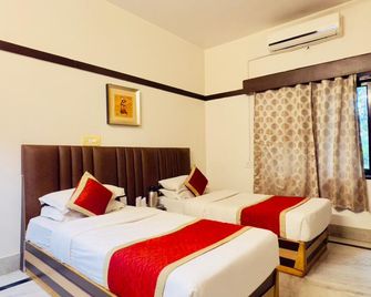 Oriental Palace Resort - Udaipur - Phòng ngủ