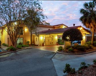 La Quinta Inn by Wyndham Tallahassee North - Tallahassee - Gebouw