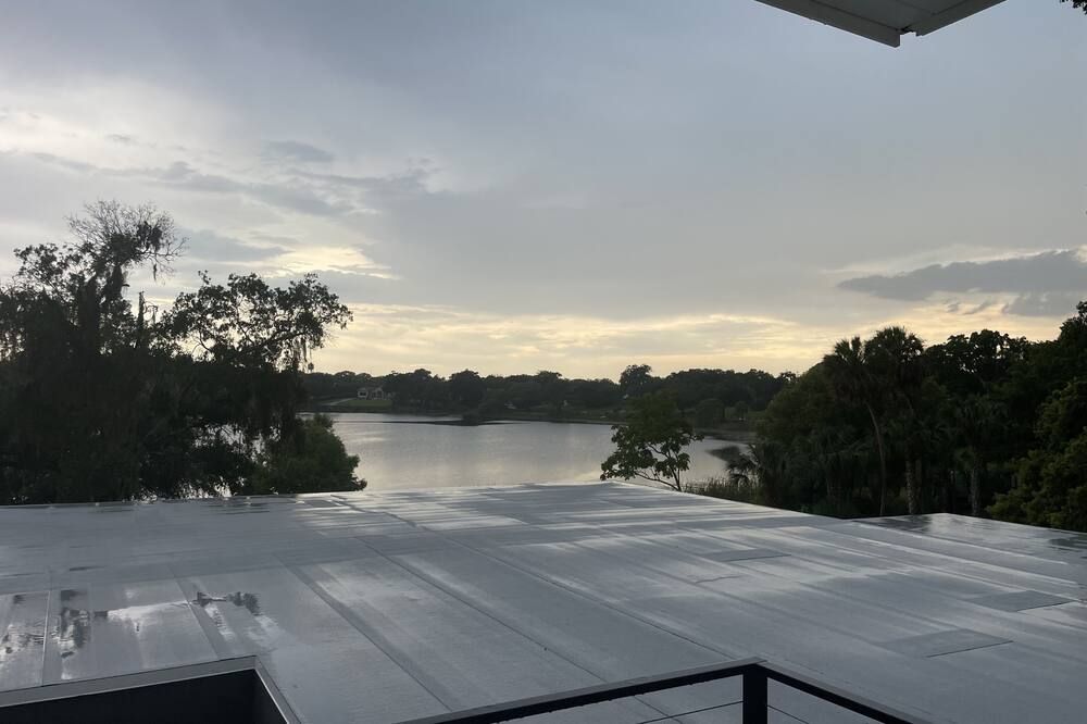 2-Bedroom Vacation Home On Lake, Non-Smokers Only Please
