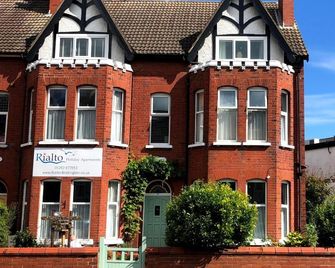 Rialto Holiday Apartments - Bridlington - Building