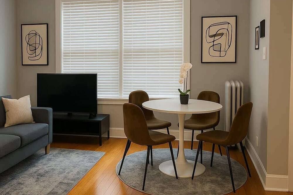 Charming 2BR in Vibrant Lakeview - شيكاغو - غرفة طعام