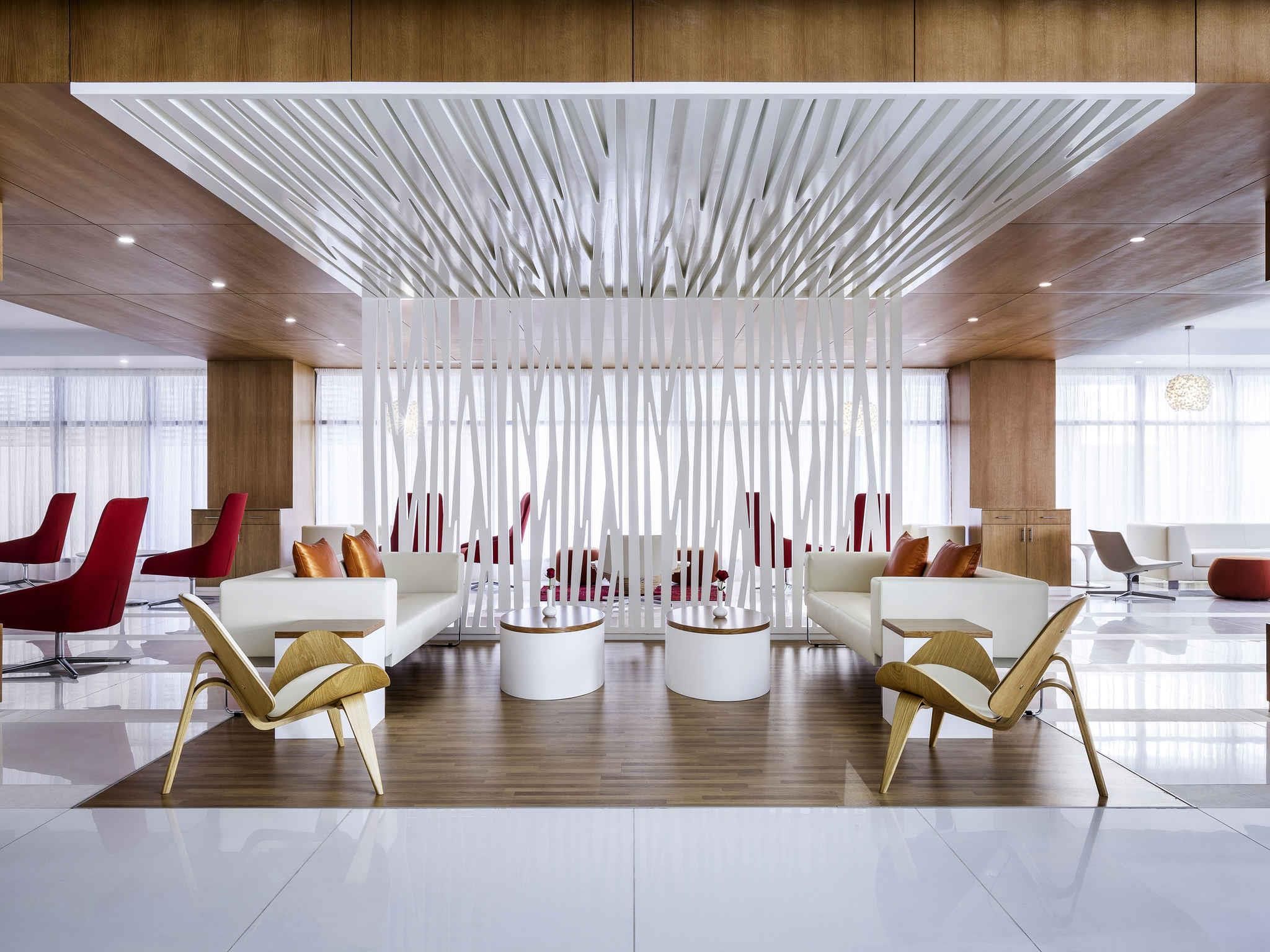 Novotel Jeddah Tahlia Street - Jeddah - Bar