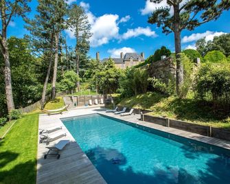 Château de la Ballue - Bazouges-la-Pérouse - Piscina