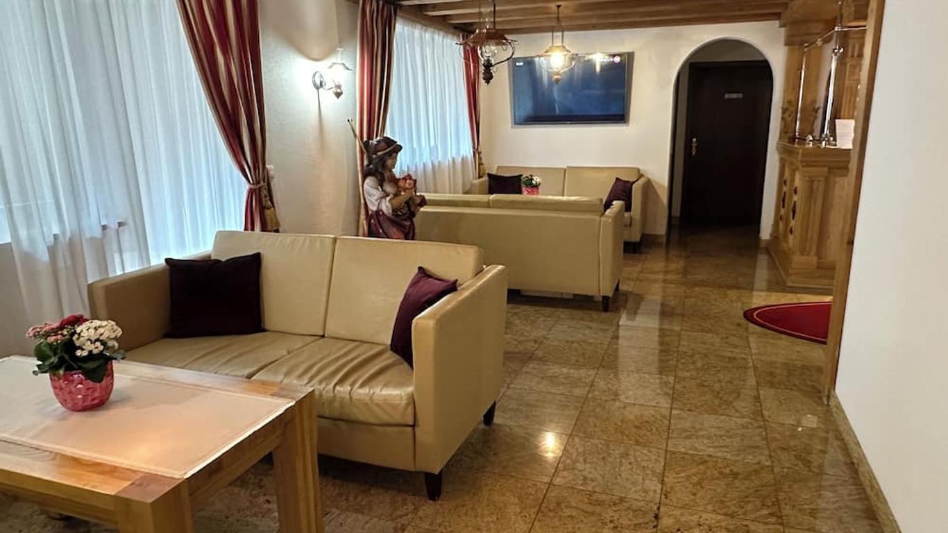 Hotel Gundl Alm