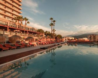 Globales Honolulu - Magaluf - Piscine