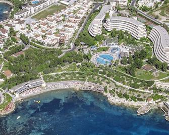 The Grand Blue Sky International - Kusadasi - Building
