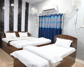 Hotel Omkar Residency - Varanasi