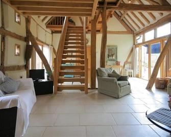 Whites Farm Barn - Ledbury - Living room