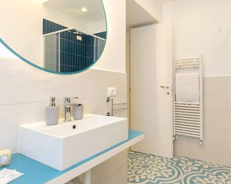 Via Roma Suites - Ischia - Bad