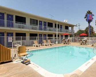 2 Full Beds | Micfridge - Chico - Piscina