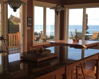 Spectacular Home Overlooking Coastline and Cabot Golf - Inverness - Dining room