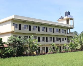 OYO 9586 Near Arambol Beach - Mandrem - Edificio