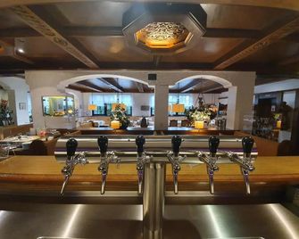 Dreispitz - Hofheim - Bar