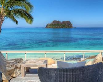 Vomo Island Resort - Vomo Island - Balcón