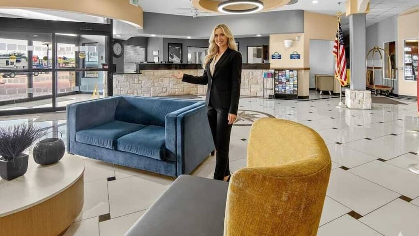 Robinson Inn And Suites