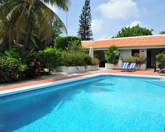 Kas di Ala - Julianadorp - Piscina