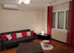 Chambre avec salon plain pied toulouse minimes - Toulouse - Sufragerie