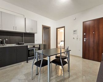 Cozy urban apartment 50 sqm stylish apartment in the center of Trikala w/parking - Tríkala - Cuisine