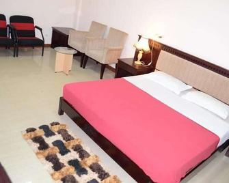 Kstdc Hotel Mayura Chalukya, Badami - Bādāmi - Bedroom