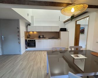 Les Rives du Château, 90m2, vue sur le canal - Saverne - Cuisine