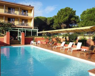 Hotel Cyrnea - Calvi - Pool