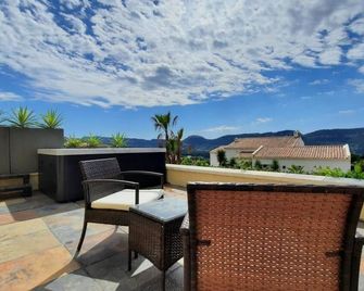 Rêves de vie, le 'Port Miou' perle rare à Cassis - Cassis - Balkon