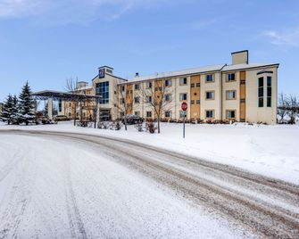 موتل 6 رد دير، ألبيرتا - رد دير - مبنى