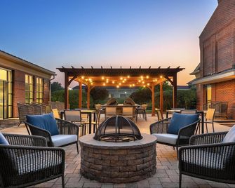 Homewood Suites by Hilton Newtown - Langhorne - Newtown - Patio