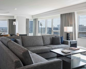 Renaissance Baltimore Harborplace Hotel - Baltimore - Living room