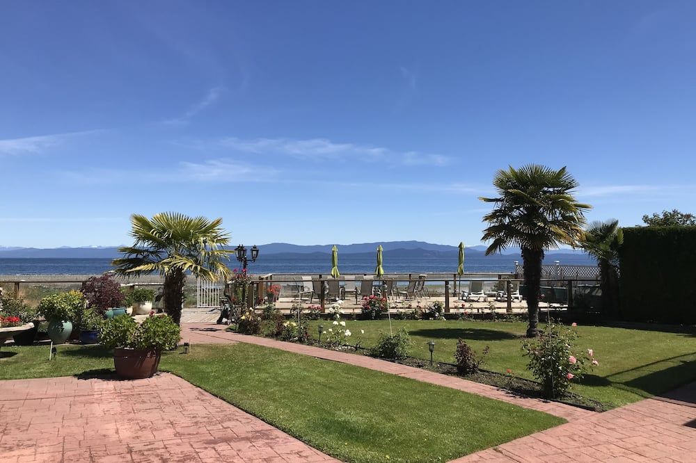 Buena Vista by the Sea - Qualicum Beach