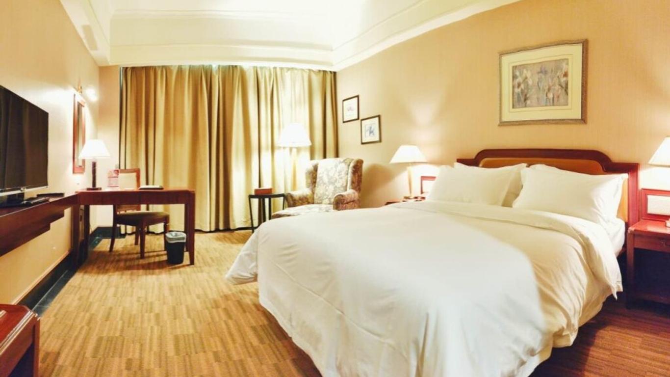 Zhongshan Sunshine Business Hotel (Zhongshan Pedestrian Street Xingzhong Plaza Store)