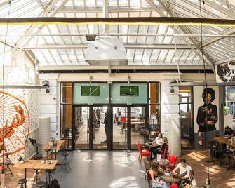 St Christopher's Inn Budget Hotel Paris - Gare du Nord - Paris - Lobby