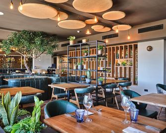 Llanerch Vineyard Hotel - Pontyclun - Restaurant