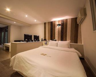 EZ hotel - Seoul - Bedroom