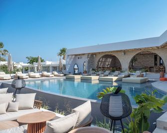 Glaronissi Beach - Plaka - Piscina