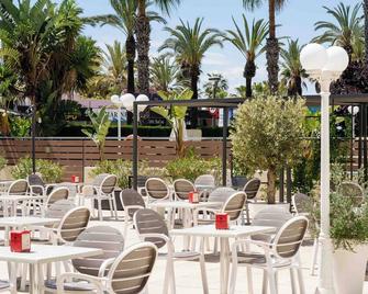 Hotel Planas - Salou - Patio