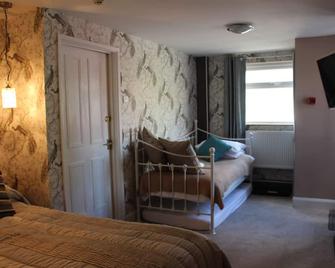 Fernleigh Guest House - Lynton - Bedroom