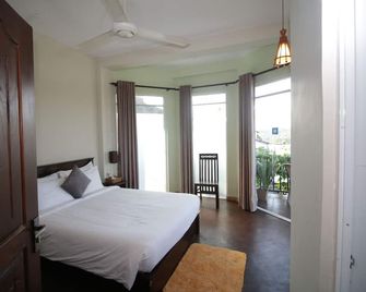 Villa Arunalu Kandy - Kandy - Schlafzimmer