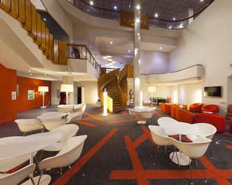 ibis Styles Poitiers Centre - Poitiers - Reception