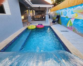 Your Island getaway in Jamaica.brCome and have a taste of Paradise & the culture - Falmouth - Pool