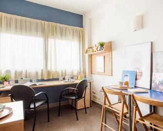 Residencia Universitaria Resa As Burgas - Ourense - Restaurant