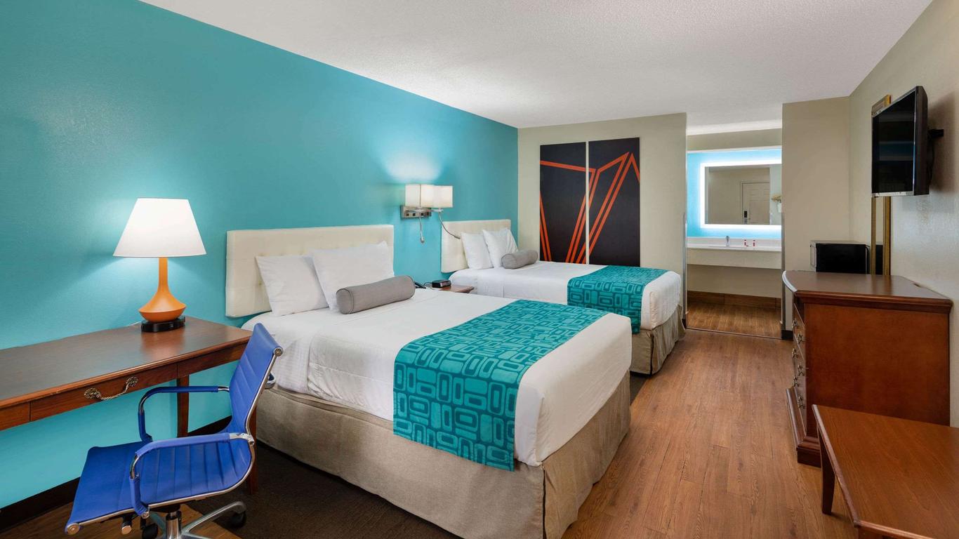 هاورد جونسون باي ويندام سافانا جورجيا