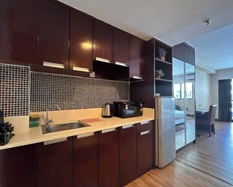 Greenage Mingsuite Kota Kinabalu - Kota Kinabalu - Kitchen