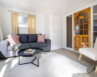 Calling All Families or Friend Groups This is it - Christchurch - Living room